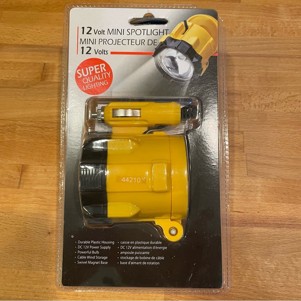 NWT 12 Volt Mini Spotlight